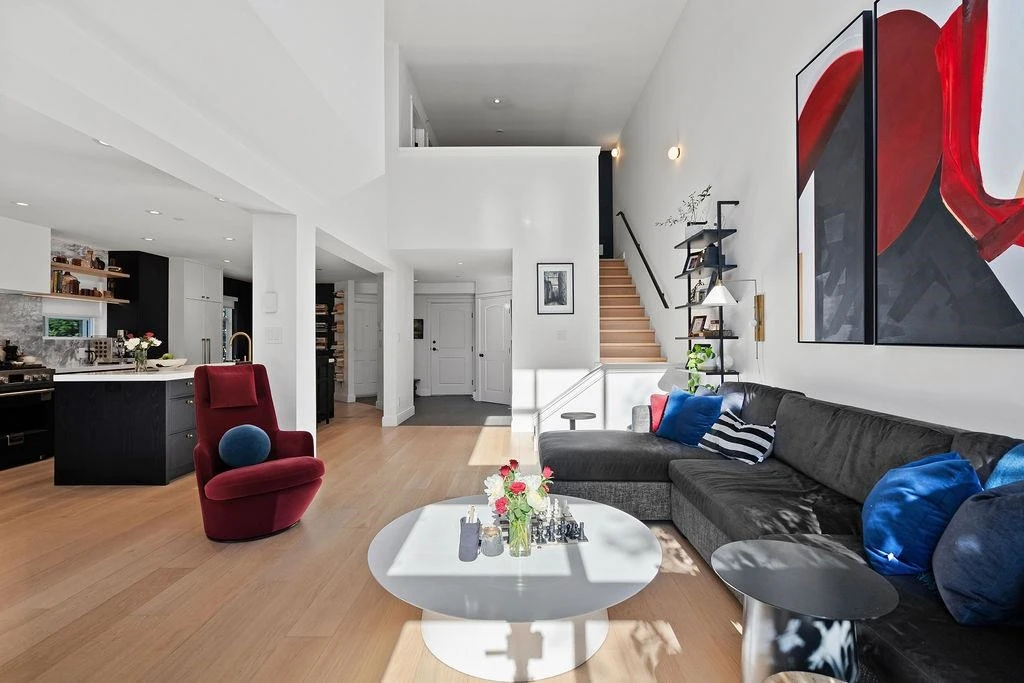 Living Room Photo of 44 41050 Tantalus Road, Squamish, BC
