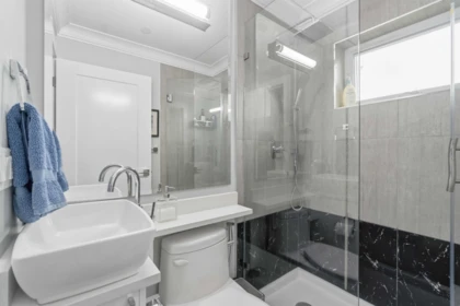 Hallway Photo of 1842 E 64th Avenue, Vancouver, BC