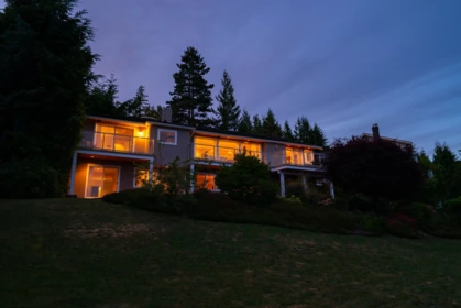 Fitness Center Photo Near 1440 Sandhurst Place, West Vancouver, BC