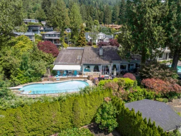 Front Yard Photo of 3180 Westmount Place, West Vancouver, BC