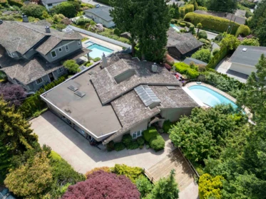 Swimming Pool Photo of 3180 Westmount Place, West Vancouver, BC