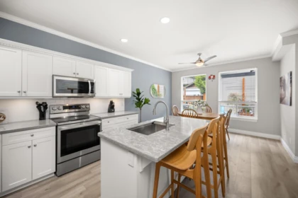 Breakfast Nook Photo of 24199 102b Avenue, Maple Ridge, BC