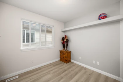 Hallway Photo of 24199 102b Avenue, Maple Ridge, BC