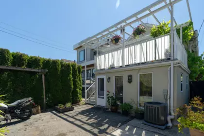 Garden / Landscaping Photo of 219 E 38th Avenue, Vancouver, BC
