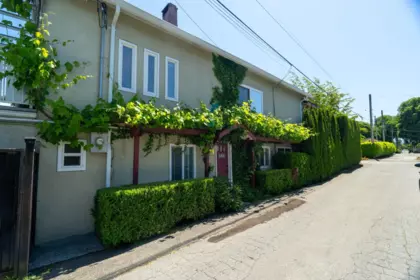 Swimming Pool Photo of 219 E 38th Avenue, Vancouver, BC