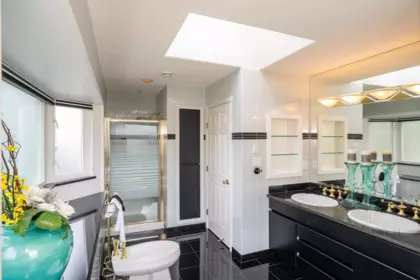 Mudroom Photo of 4255 W 15th Avenue, Vancouver, BC