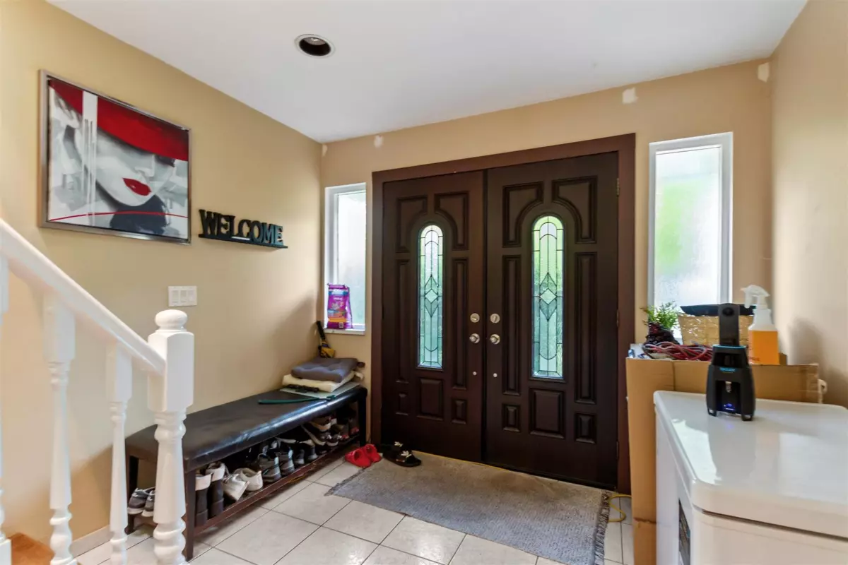 Living Room Photo of 825A Greene Street, Coquitlam, BC