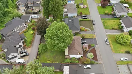 Hot Tub / Spa Photo of 3963 Sefton Street, Port Coquitlam, BC