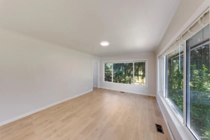 Walk-In Closet Photo of 20761 113 Avenue, Maple Ridge, BC