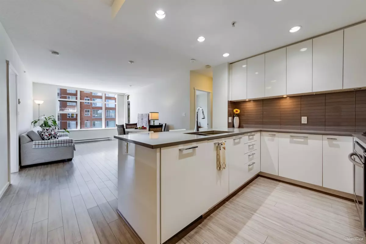 Dining Area Photo of 505 3102 Windsor Gate, Coquitlam, BC