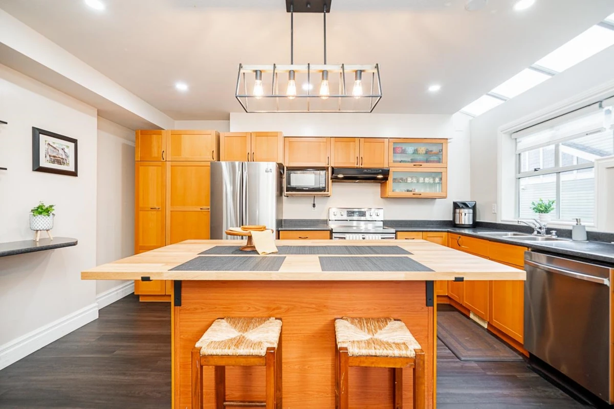 Dining Area Photo of 4 3347 Dewdney Trunk Road, Port Moody, BC