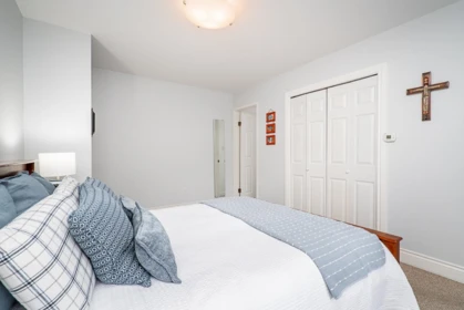 Guest Bathroom Photo of 4 3347 Dewdney Trunk Road, Port Moody, BC