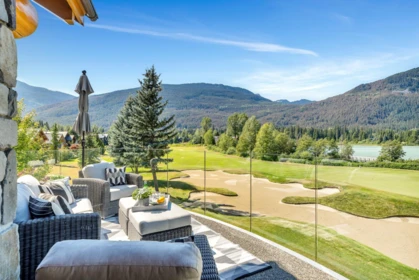 Breakfast Nook Photo of 8059 Nicklaus North Boulevard, Whistler, BC