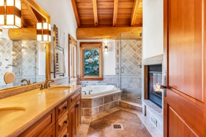 Laundry Room Photo of 8059 Nicklaus North Boulevard, Whistler, BC