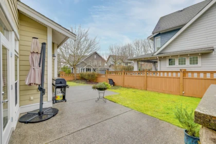 Staircase Photo of 14256 37 Avenue, Surrey, BC