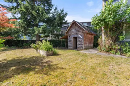 540 5th Avenue, Hope, BC, Hope — Single Family Residence for sale