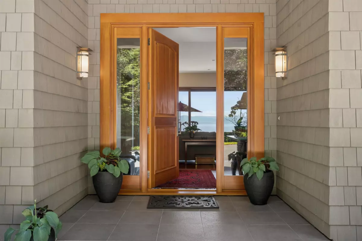 Living Room Photo of 9269 Jorgensen Drive, Halfmoon Bay, BC