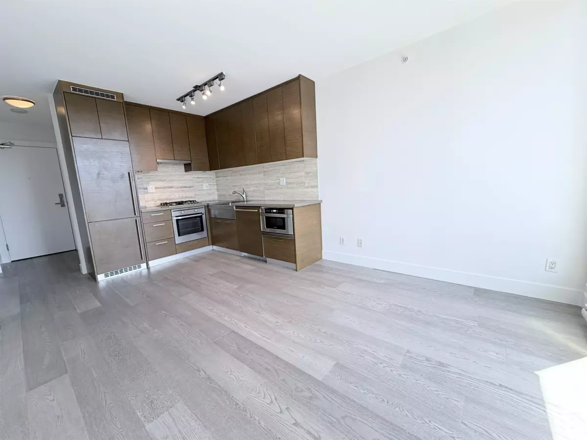 Family Room Photo of 2006 535 Smithe Street, Vancouver, BC