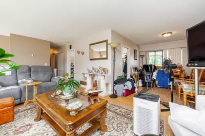 Breakfast Nook Photo of 716 Colinet Street, Coquitlam, BC