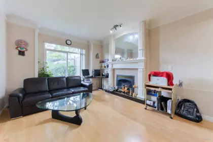 4191 Dominion Street, Burnaby, BC, Burnaby — Half Duplex for sale