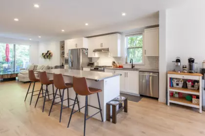 Kitchen Island Photo of 65 15588 32 Avenue, Surrey, BC