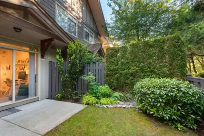 Front Yard Photo of 33 55 Hawthorn Drive, Port Moody, BC