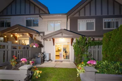 Garden / Landscaping Photo of 33 55 Hawthorn Drive, Port Moody, BC