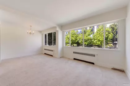 Kitchen Photo of 3 2255 W 40th Avenue, Vancouver, BC