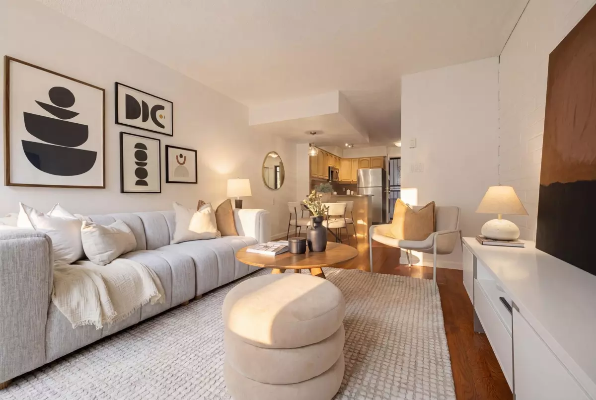 Family Room Photo of 14 719 E 31st Avenue, Vancouver, BC