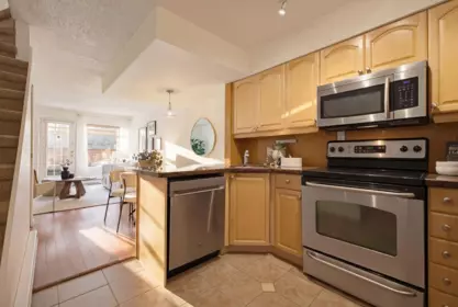 Breakfast Nook Photo of 14 719 E 31st Avenue, Vancouver, BC