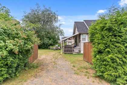 Backyard Photo of 46028 King Avenue, Chilliwack, BC