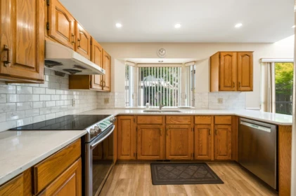 Kitchen Island Photo of 12420 Phoenix Drive, Richmond, BC