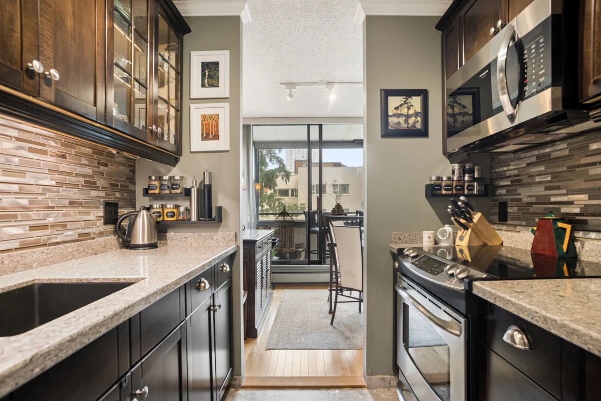 Dining Area Photo of 406 1816 Haro Street, Vancouver, BC