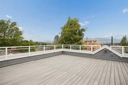 Hot Tub / Spa Photo of 2011 W 36th Avenue, Vancouver, BC