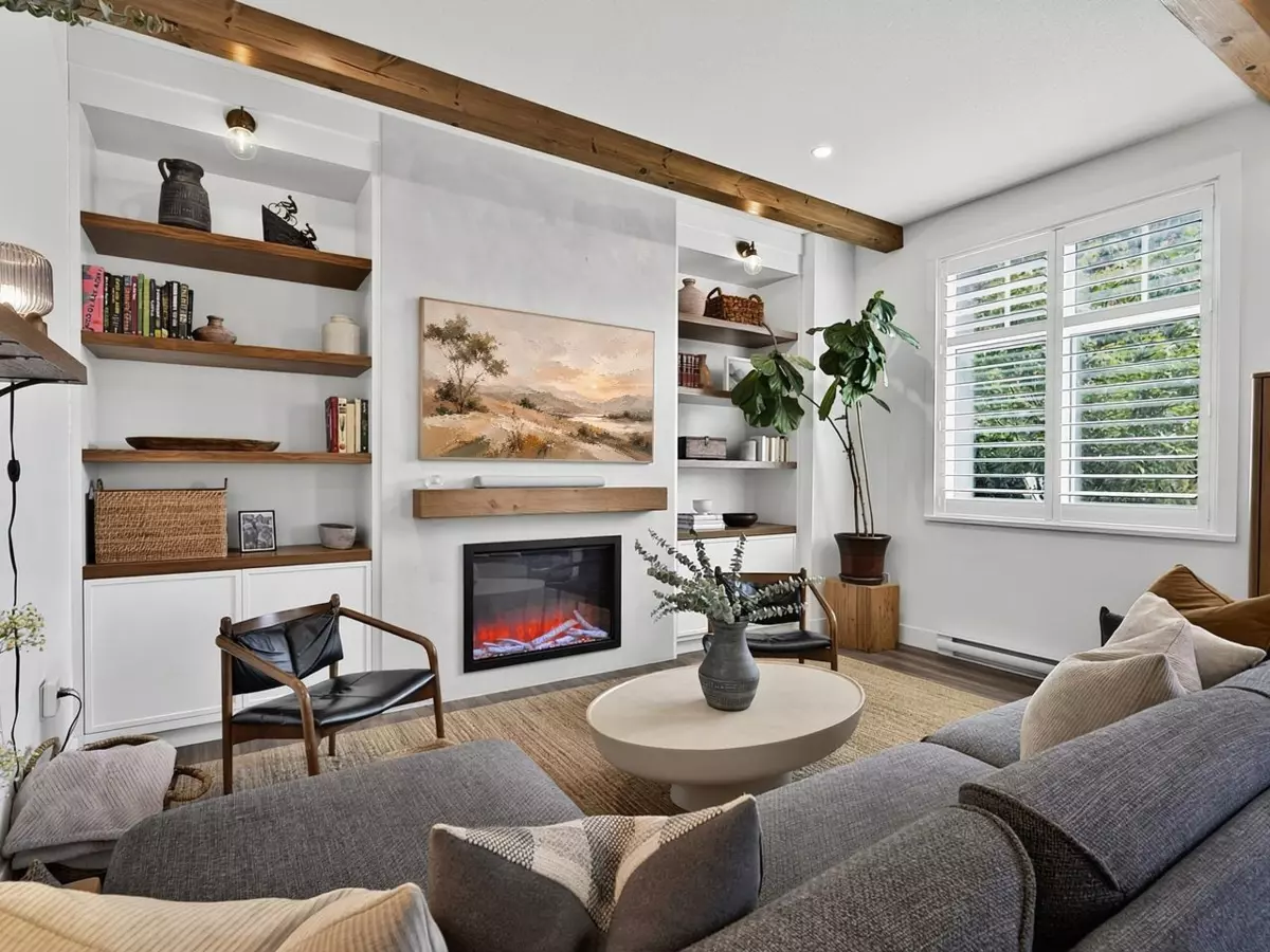 Family Room Photo of 109 3529 Baycrest Avenue, Coquitlam, BC