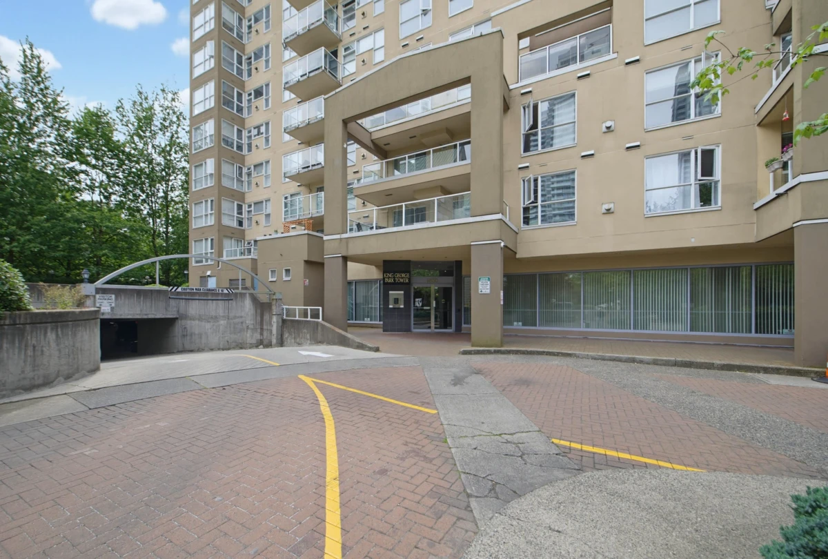 Family Room Photo of 1002 9830 Whalley Boulevard, Surrey, BC