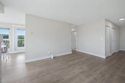 Breakfast Nook Photo of 1002 9830 Whalley Boulevard, Surrey, BC