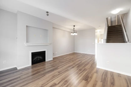 Kitchen Photo of 9 9308 Keefer Avenue, Richmond, BC
