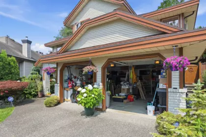 Outdoor Kitchen Photo of 23711 106 Avenue, Maple Ridge, BC