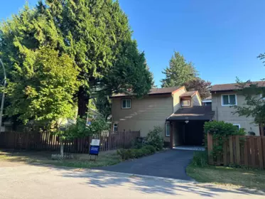 15402 96a Avenue, Surrey, BC, Surrey — Half Duplex for sale
