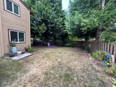 Laundry Room Photo of 15402 96a Avenue, Surrey, BC