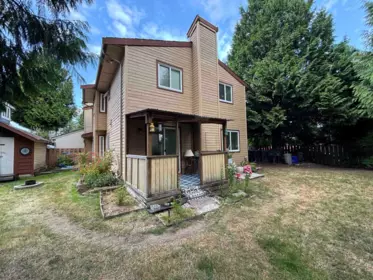 Office / Den Photo of 15402 96a Avenue, Surrey, BC
