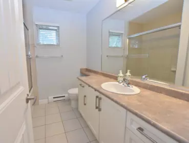 Walk-In Closet Photo of 15402 96a Avenue, Surrey, BC