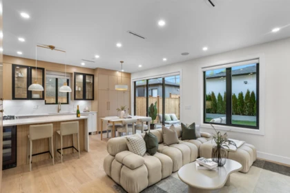 2 165 E 45th Avenue, Vancouver, BC, Vancouver — Half Duplex for sale