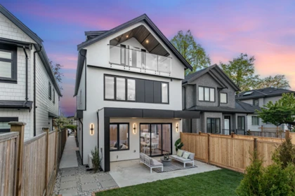 2 165 E 45th Avenue, Vancouver, BC, Vancouver — Half Duplex for sale