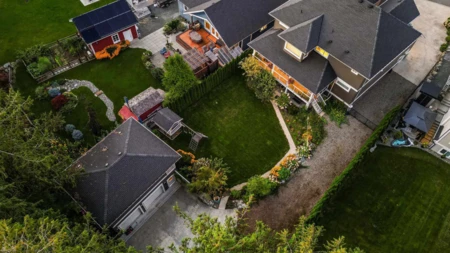 Swimming Pool Photo of 50250 Sienna Avenue, Chilliwack, BC