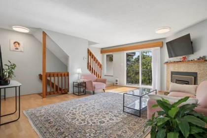 4 220 W 16th Street, North Vancouver, BC, North Vancouver — Townhouse for sale