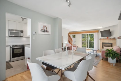 4 220 W 16th Street, North Vancouver, BC, North Vancouver — Townhouse for sale