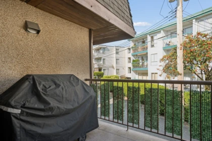 Garage Interior Photo of 4 220 W 16th Street, North Vancouver, BC