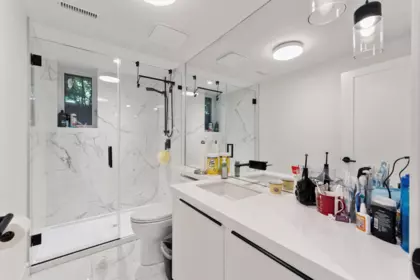 Mudroom Photo of 1725 Rosebery Avenue, West Vancouver, BC